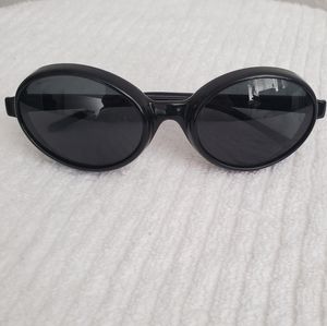 Authentic Burberry Black Oval Polarized B4141 3001/87 54-21-135 Sunglasses